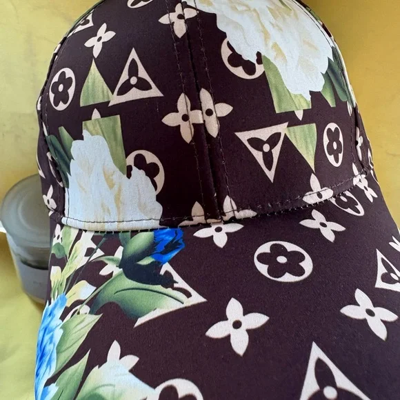 Black and Beige Patterned Cap - Picture 7 of 10